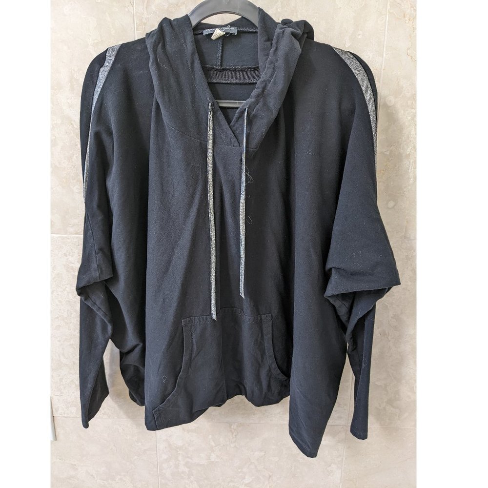 Samantha Chang hooded black activewear top with reflective stripes - one size